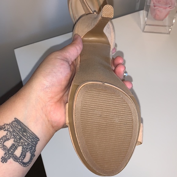 Bridal pearl and nude shoes size 6 NEW never worn - Picture 4 of 4